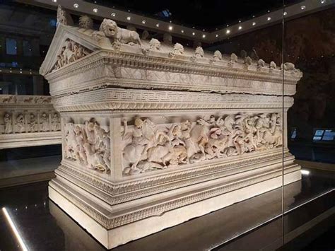  Le Sarcophage d'Alexandre: Une Exploration de la Mort et de l'Immortalité dans l'Art Byzantin